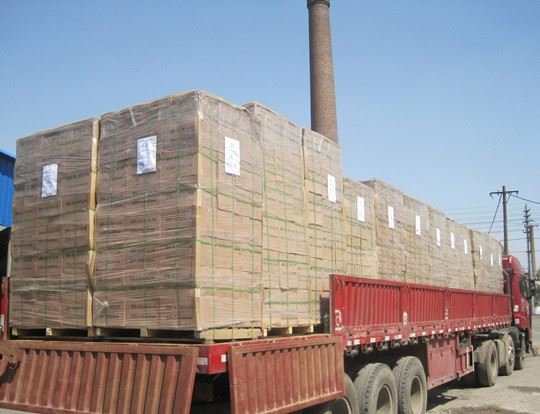 Thermal insualtion fire clay bricks on truck